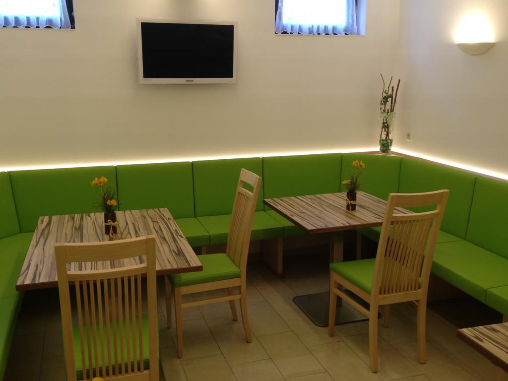 Gaestehaus Karassowitsch 루스트 외부 사진