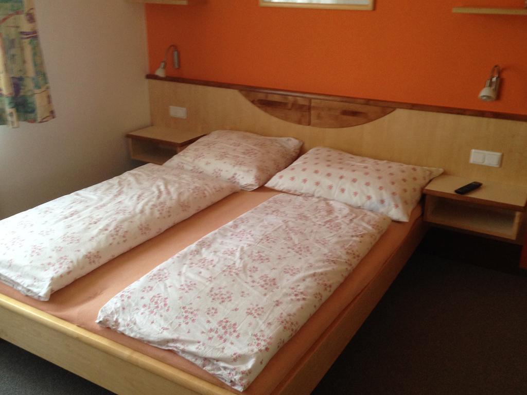 Gaestehaus Karassowitsch 루스트 외부 사진