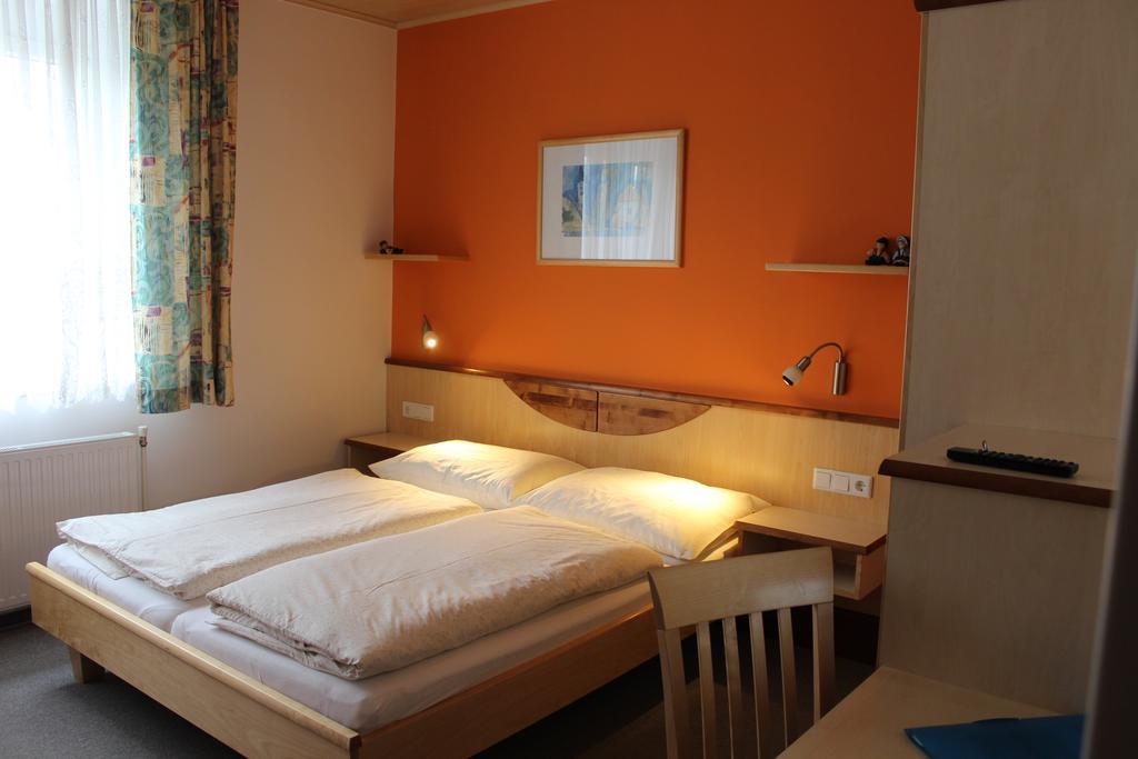 Gaestehaus Karassowitsch 루스트 외부 사진